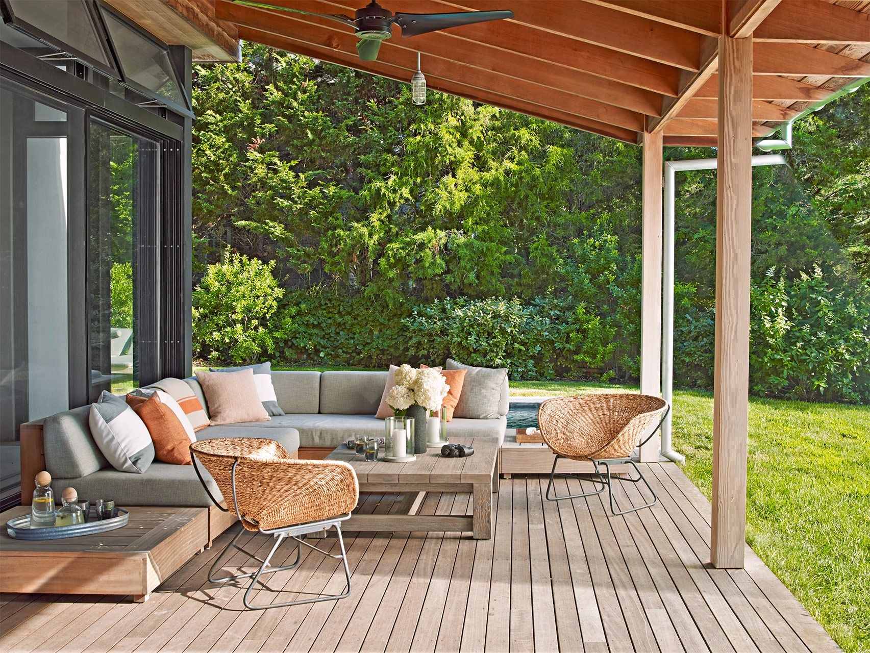 Transform Your Deck: Top Furniture Picks for Outdoor Comfort